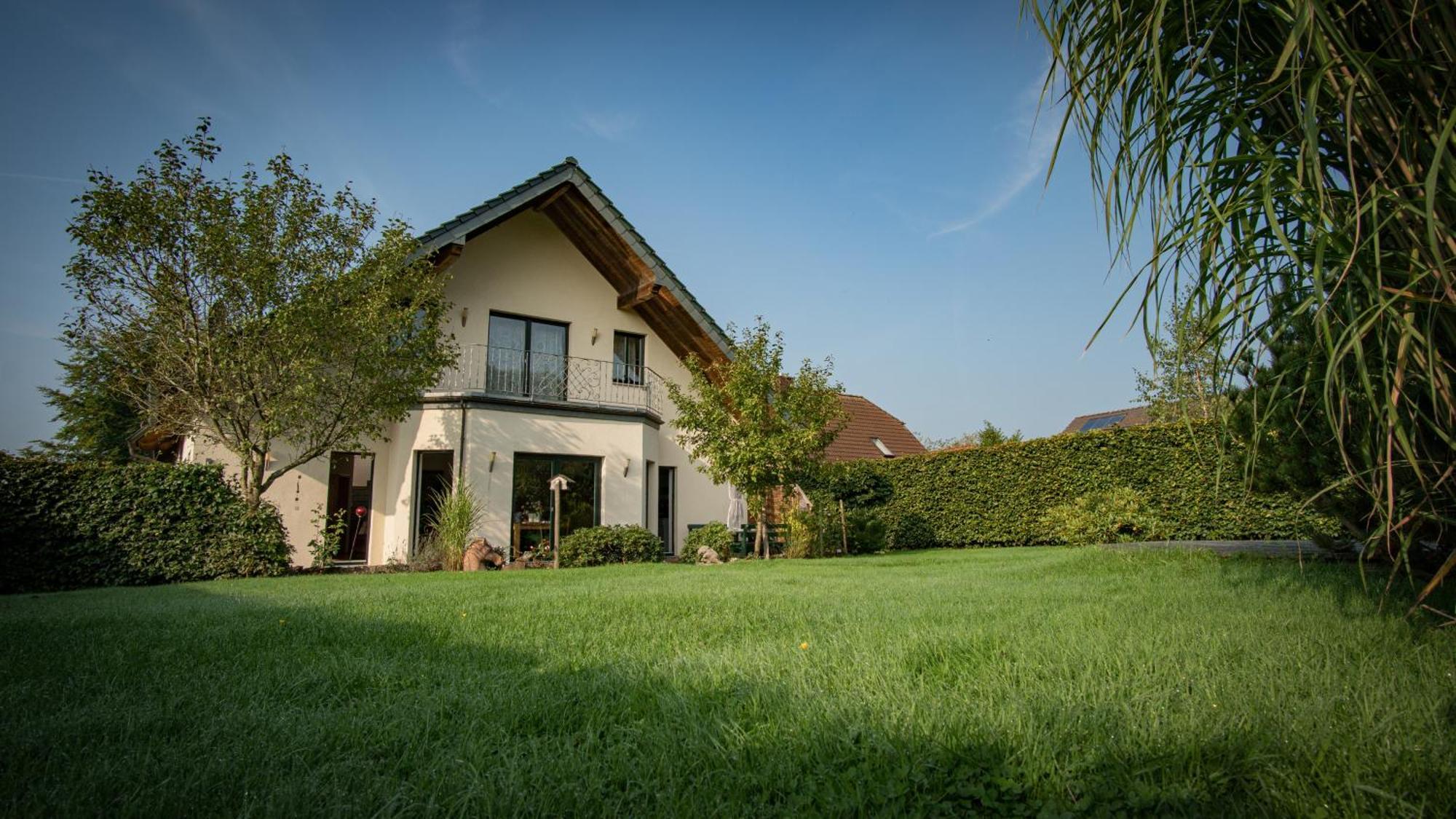 Ferienhaus Mountfrosch Mit Sauna Und Naturpool Monschau Exterior foto